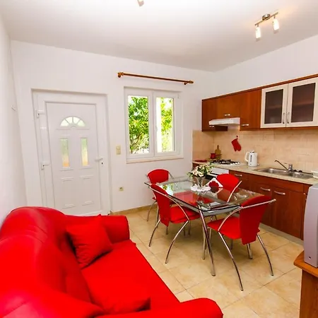 Apartment Ivana *
