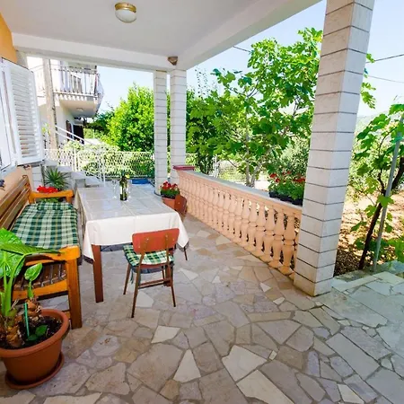 Ivana Apartment *
