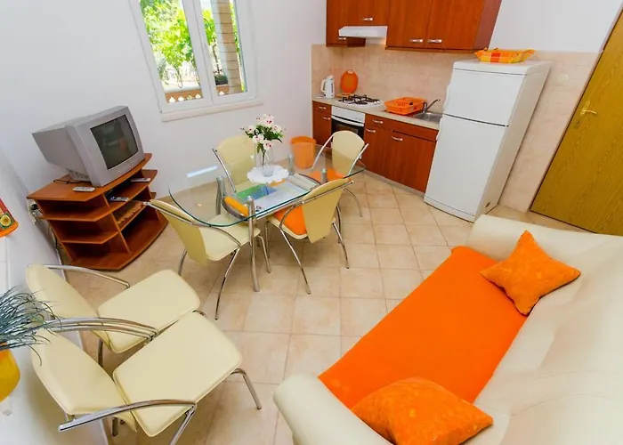 アパート Ivana トロギール