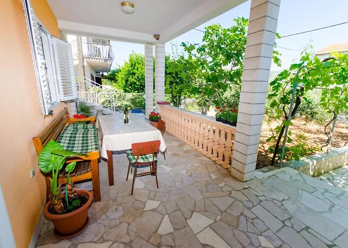 Ivana アパート *